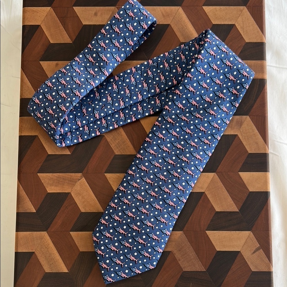 Vineyard Vines Special Edition Fatherโs Day Tie 2017